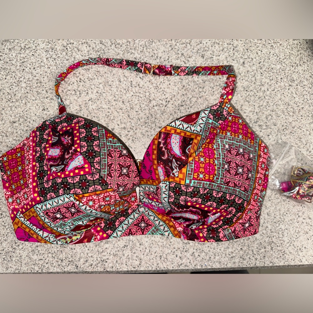 NWOT Victoria’s Secret paisley Convertible Push-up Swim bikini Top 38D